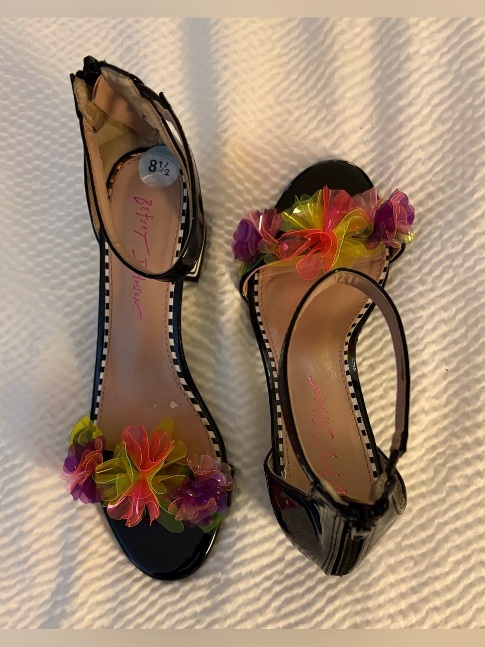 Betsey Johnson Iria Floral Striped Ankle Strap Heels Shoes Size 8 1/2. - Picture 4 of 6